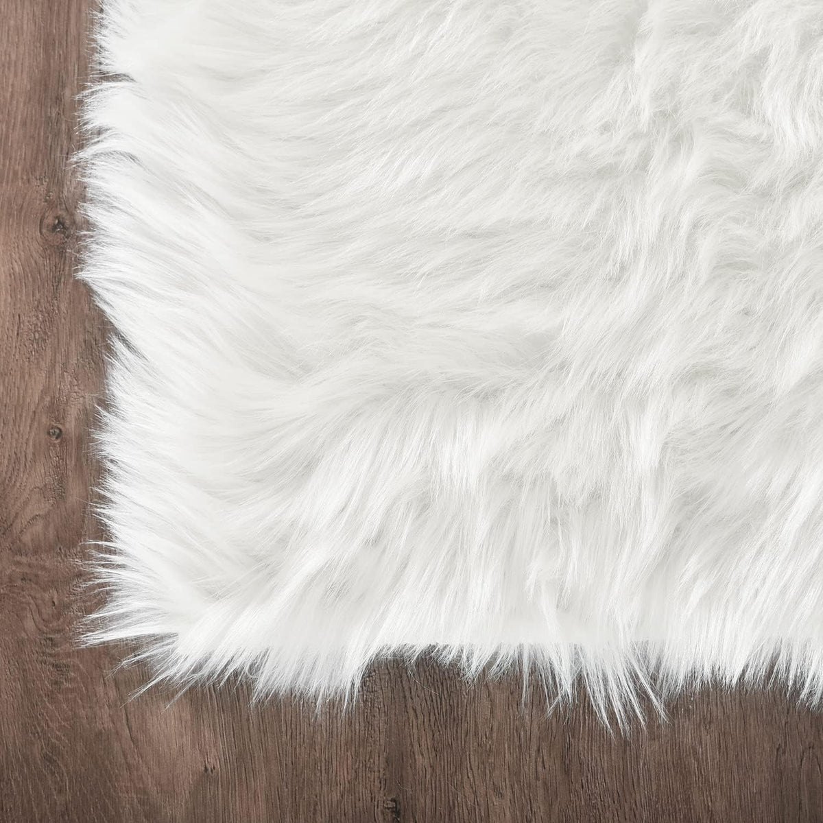 D-L133 LATEPIS Faux Fur Rug Rectangle (White) 6x8