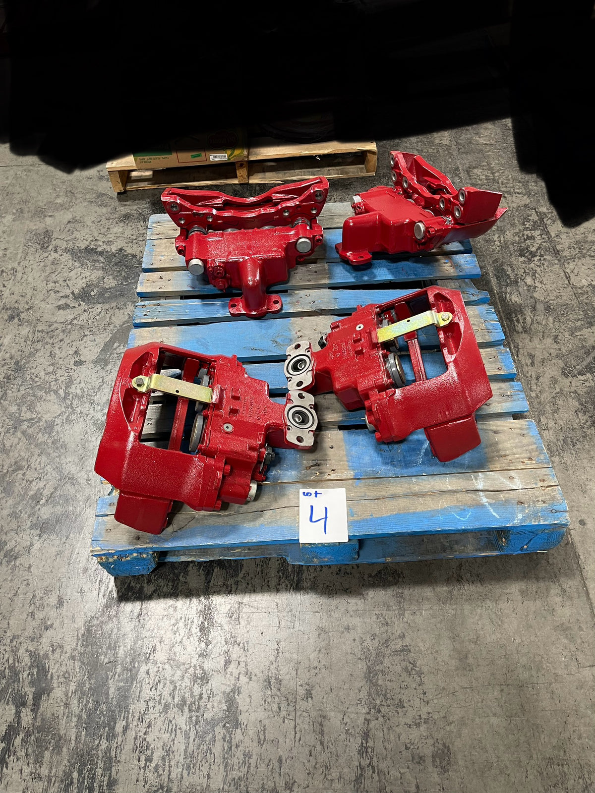 17a Lot #4 Pallet Of Meritor Three Disk Break Calipers