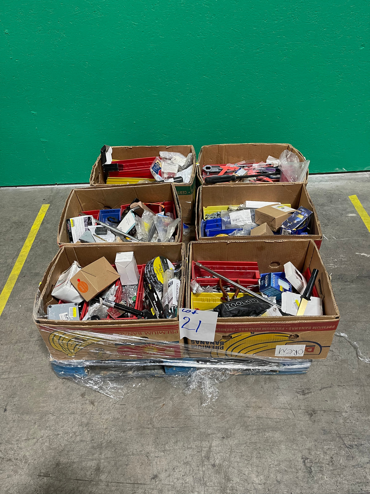 17d Lot #21 Pallet Of Assorted Tools Hardware And More!