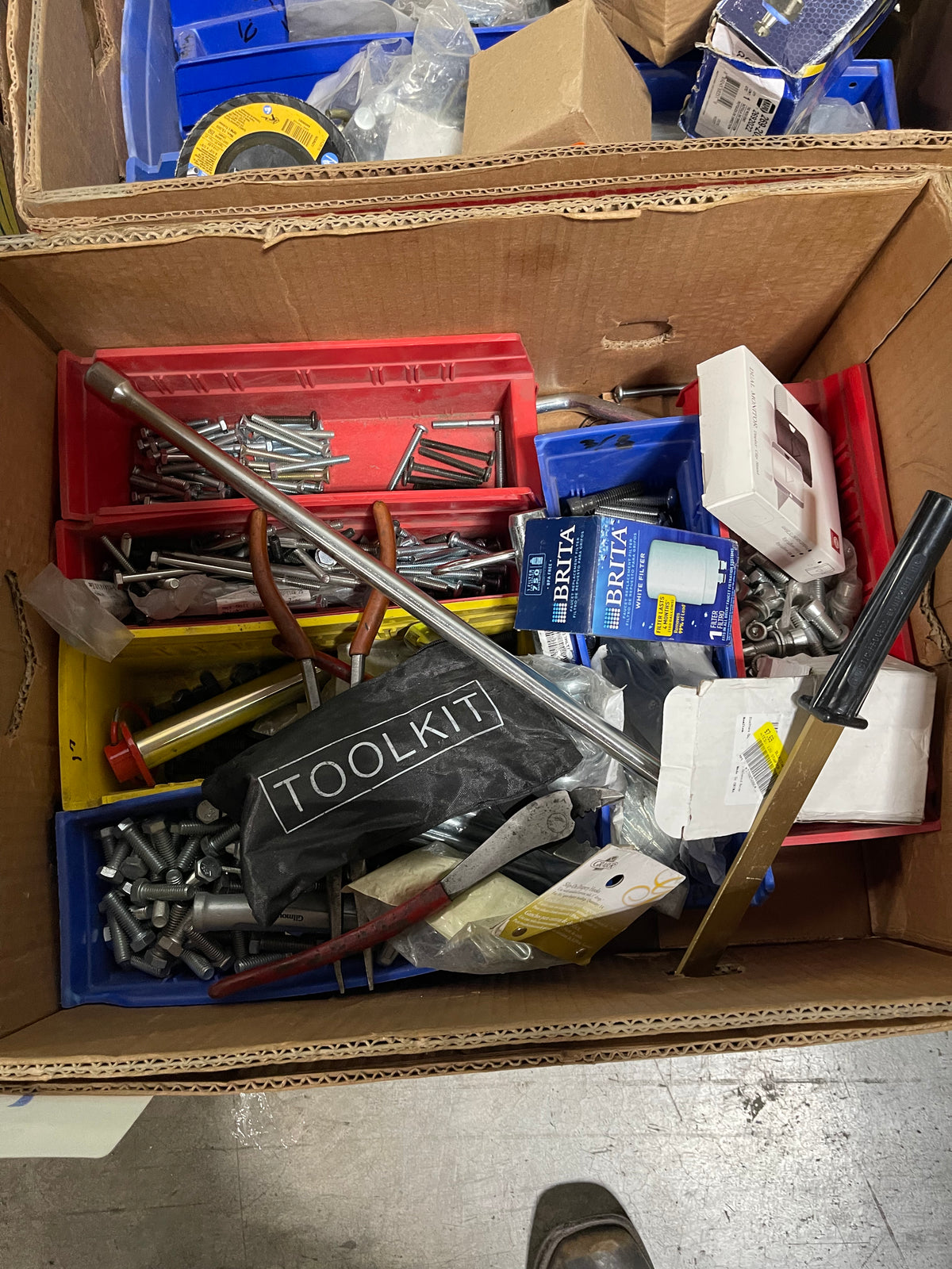 17d Lot #21 Pallet Of Assorted Tools Hardware And More!