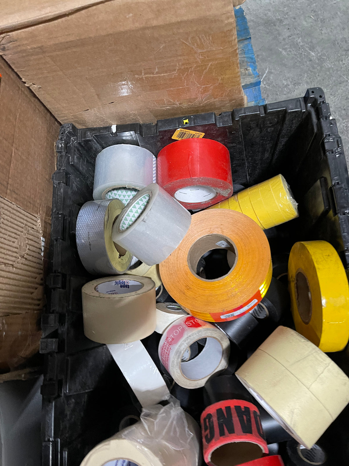 17b Lot #22 Pallet Of Assorted Goods Lots Of Tape, A Leafblower And More!