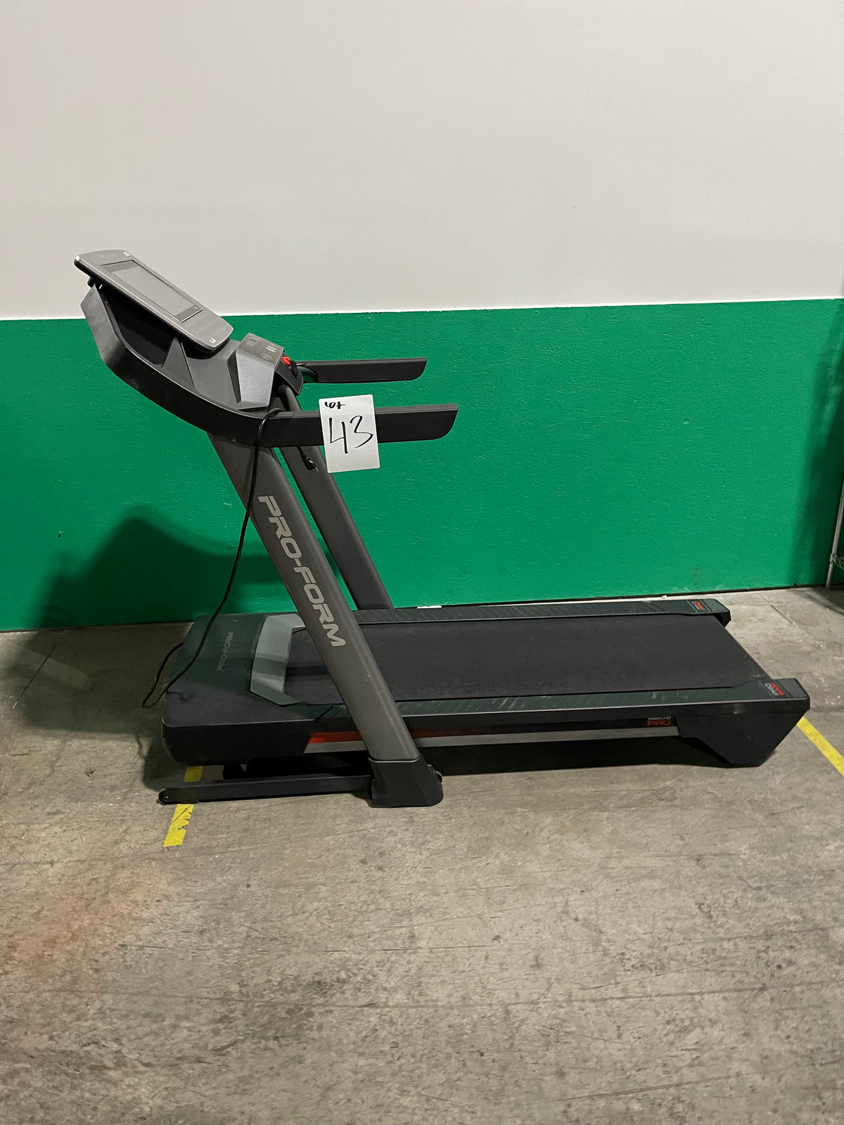 16b Lot #43 ProForm Treadmill *Not Currently Working*