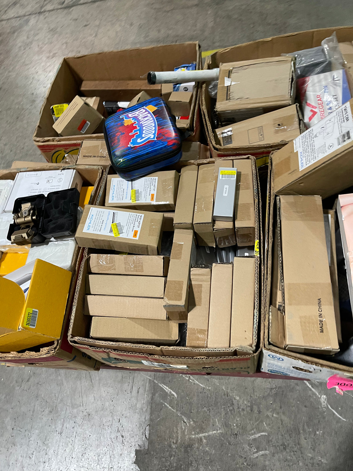 17d Lot #19 Pallet Of Assorted Hardware , Various Home Goods, Electronics And More!