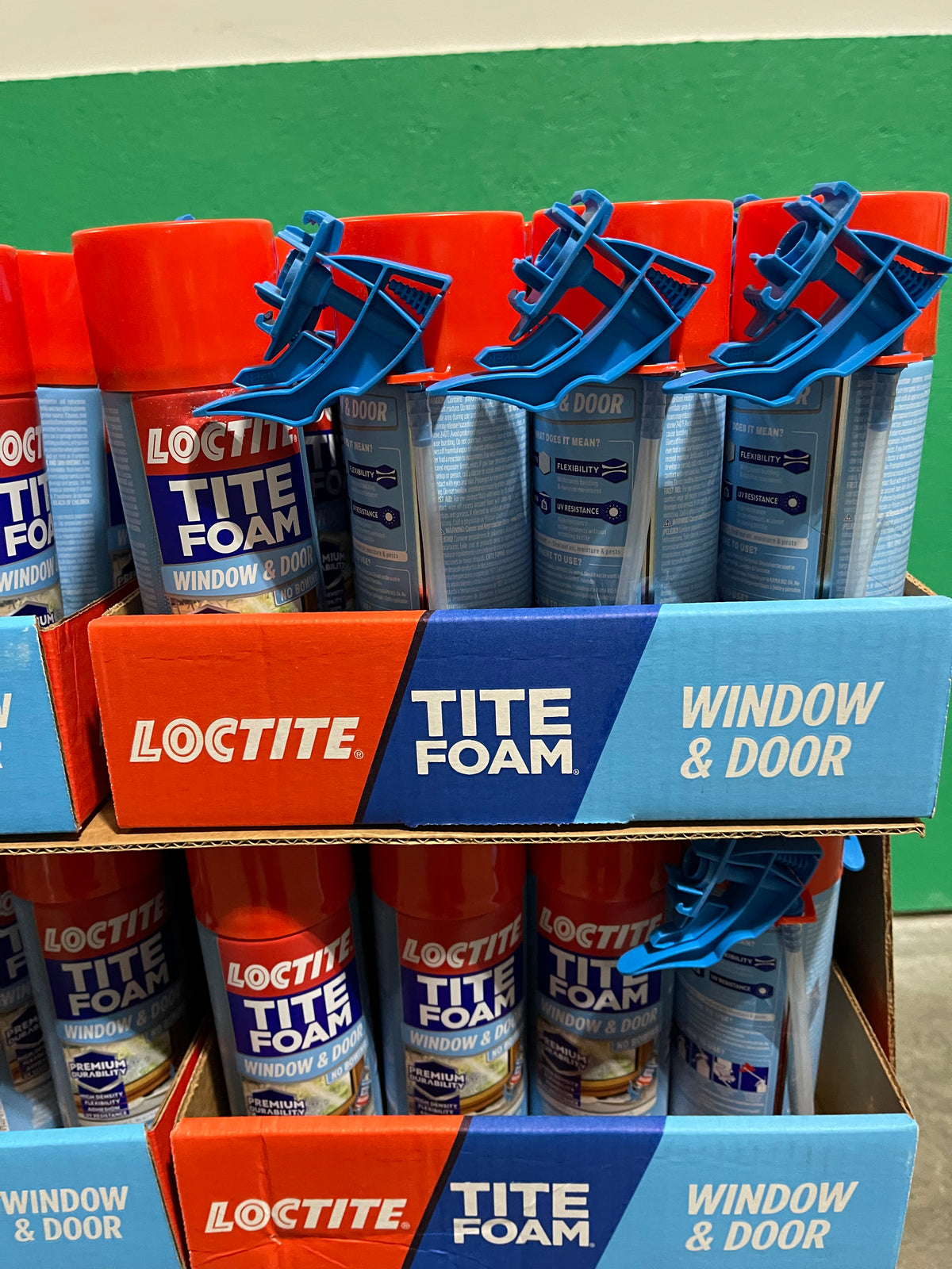 16a Lot #25 Pallet Of Loctite Tite Foam Window And Door In A Floor Display