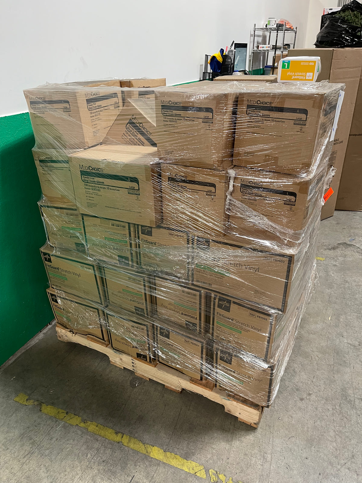 16f Lot #1 Pallet Of Large Vinyl Exam Gloves