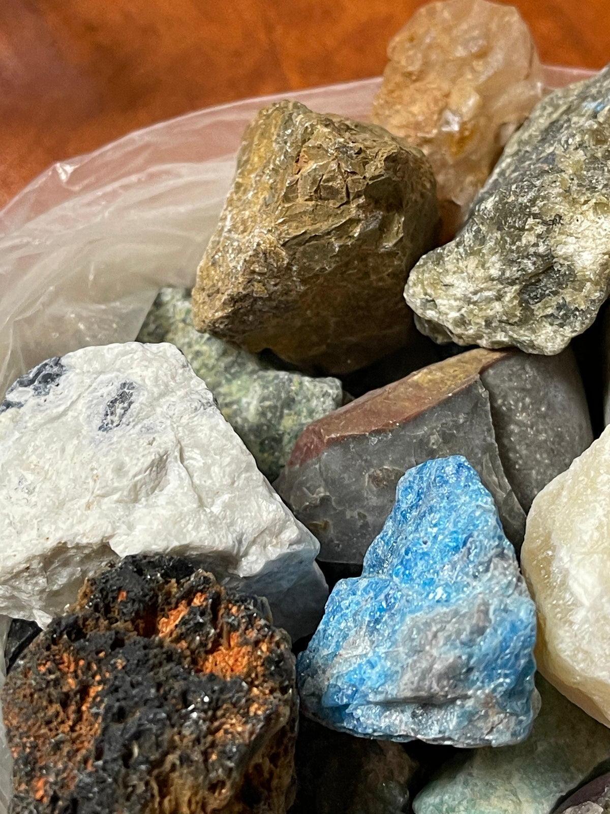 Lot #32 Lot Of Assorted Gemstones, Rocks And A Couple Fossils!