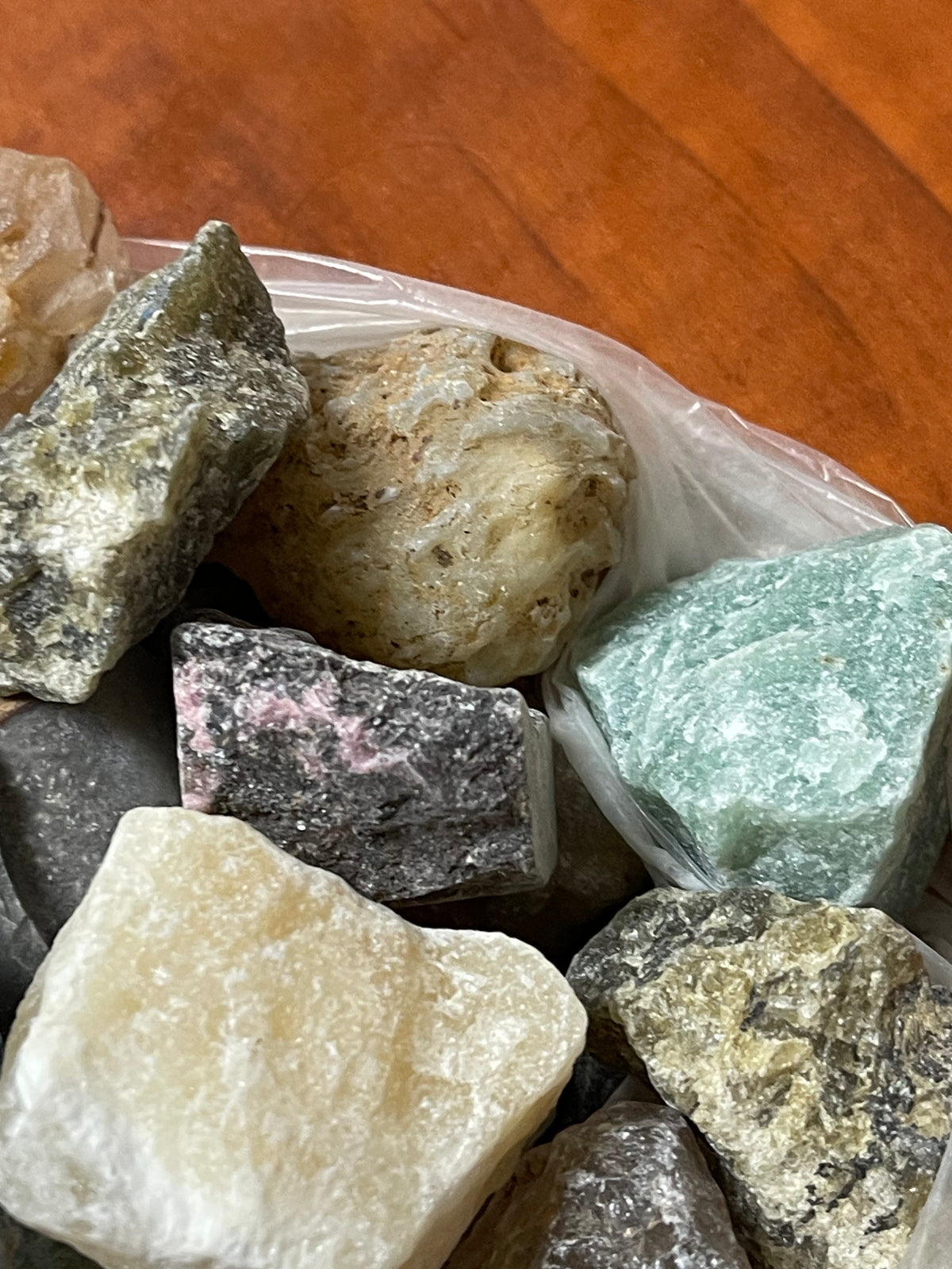 Lot #32 Lot Of Assorted Gemstones, Rocks And A Couple Fossils!