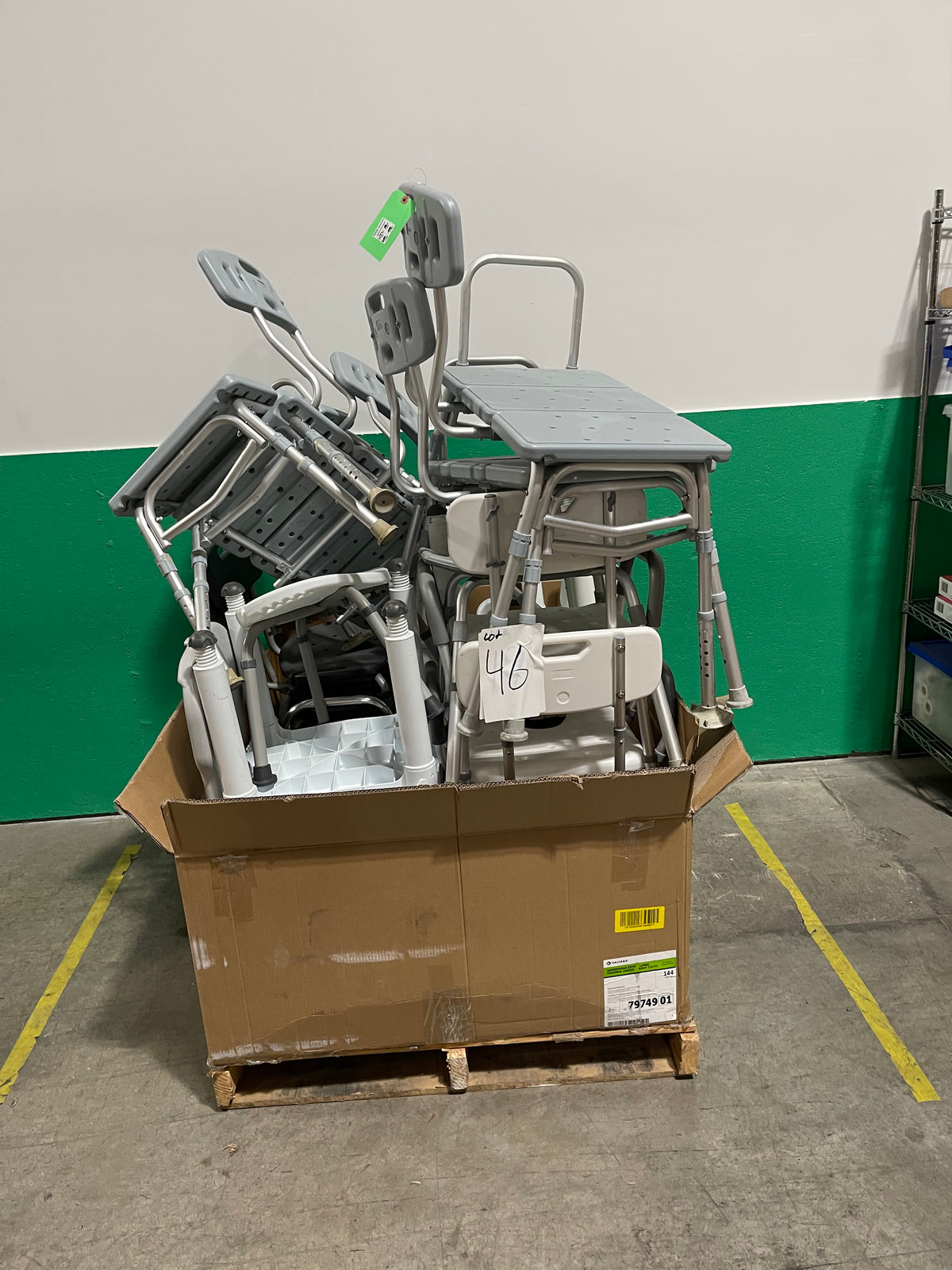 16e Lot #46 Pallet Of Shower Chairs